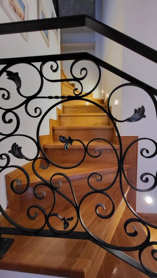 Stone House Apartments Didini Dvori 鲁巴达 外观 照片