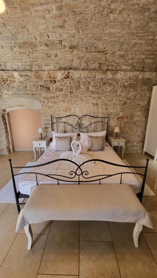 Stone House Apartments Didini Dvori 鲁巴达 外观 照片