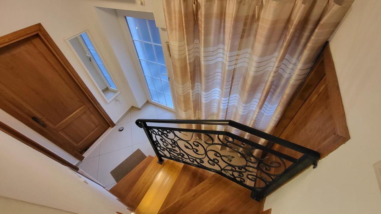 Stone House Apartments Didini Dvori 鲁巴达 外观 照片