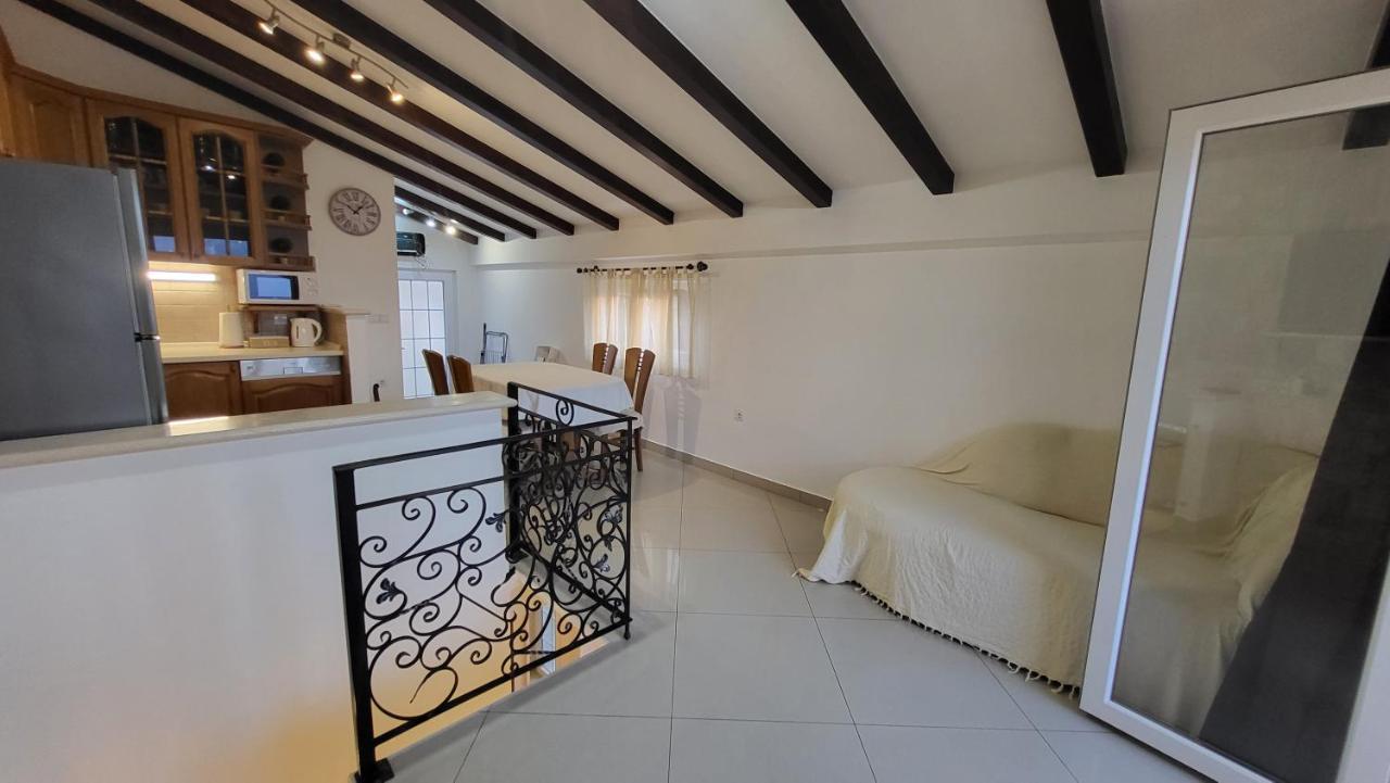 Stone House Apartments Didini Dvori 鲁巴达 外观 照片