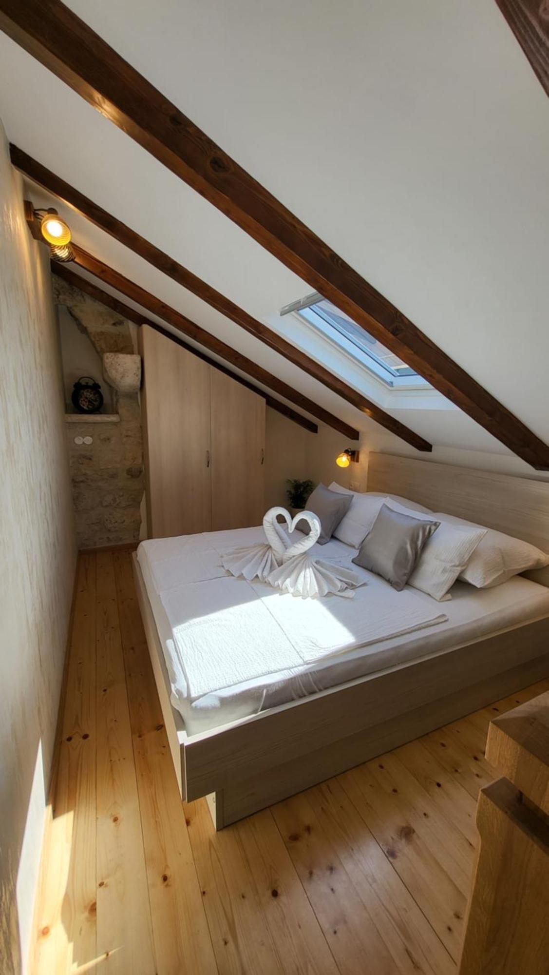 Stone House Apartments Didini Dvori 鲁巴达 外观 照片